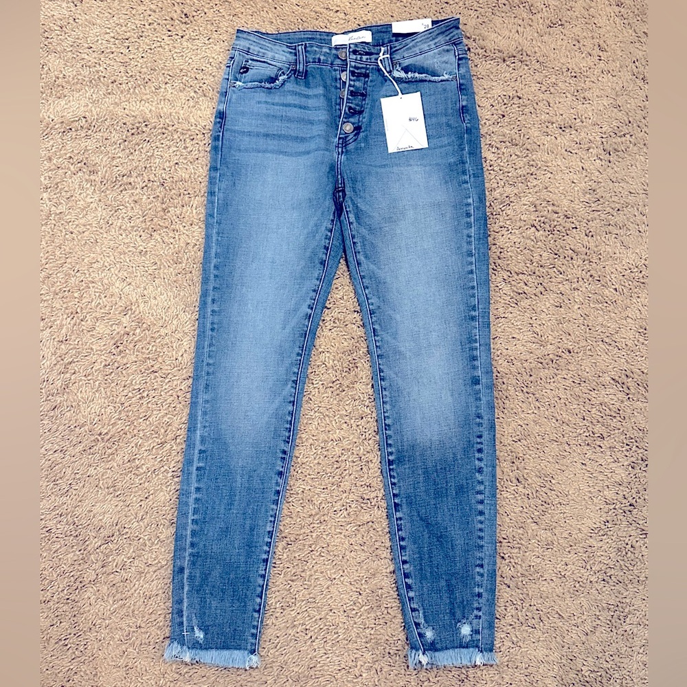 NWT Kancan Amorita Women’s Jeans size 28/9